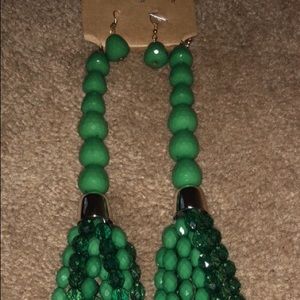 Green beaded necklace with matching earrings